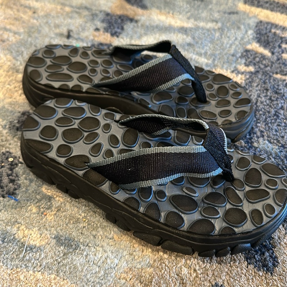 Bass Boys Thonged Sandal